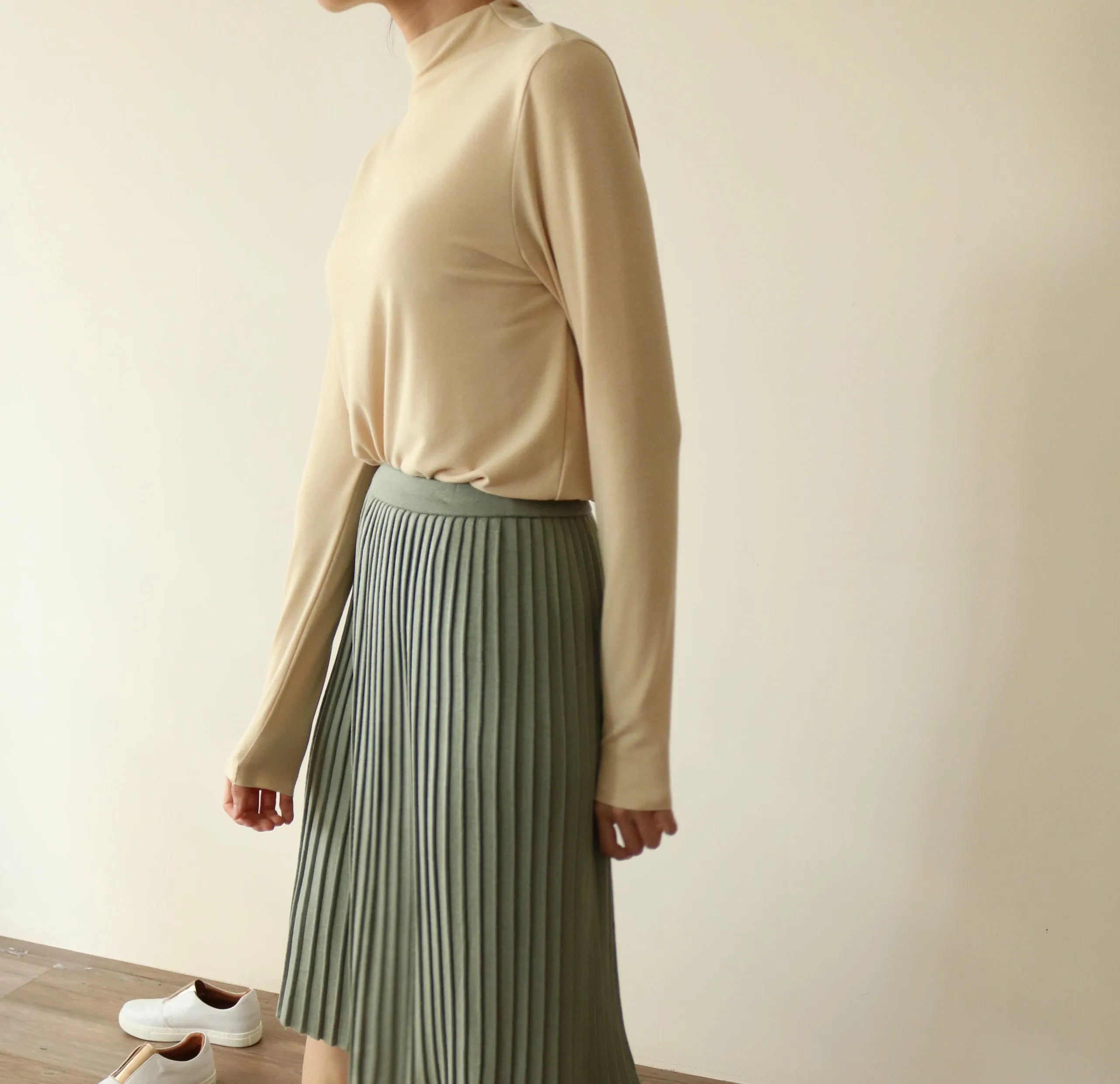 Almond Tee - limited edition (Made in Korea.)-sold out