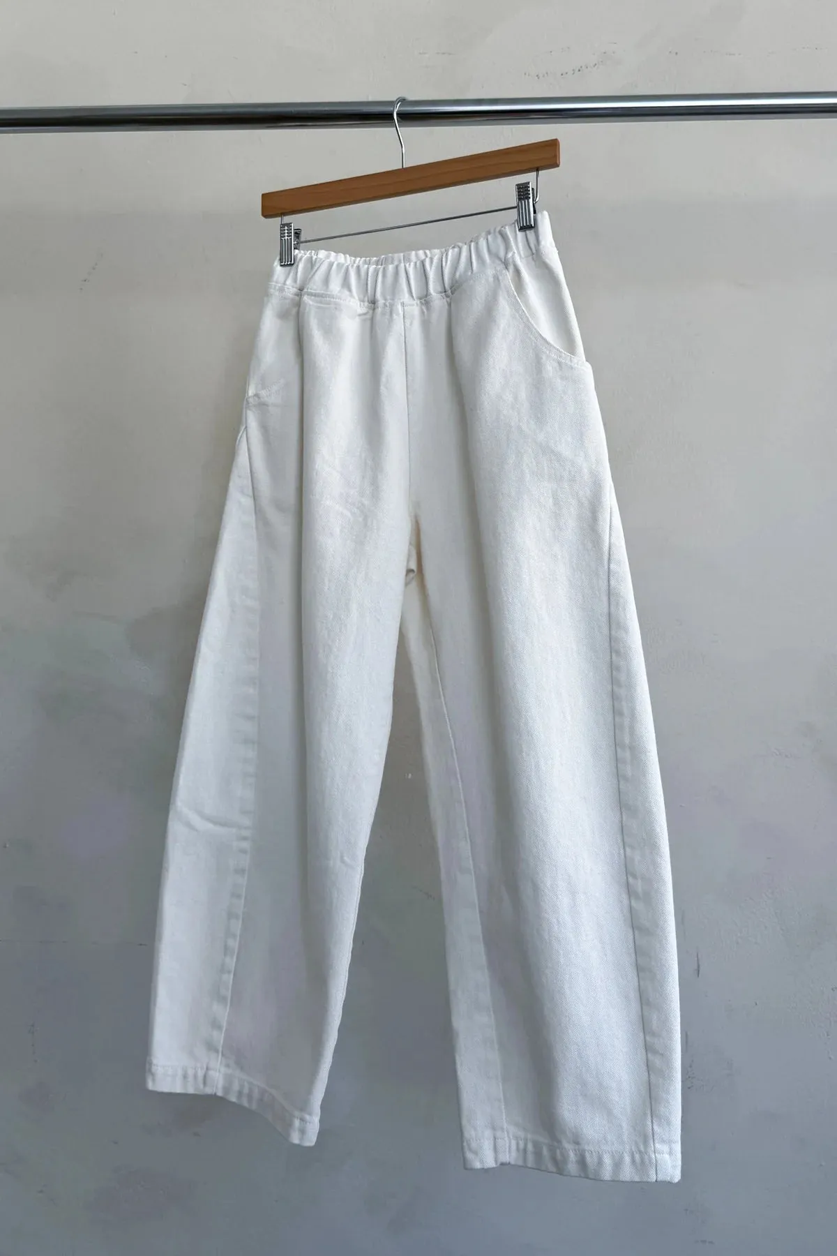ARC PANTS - WHITE