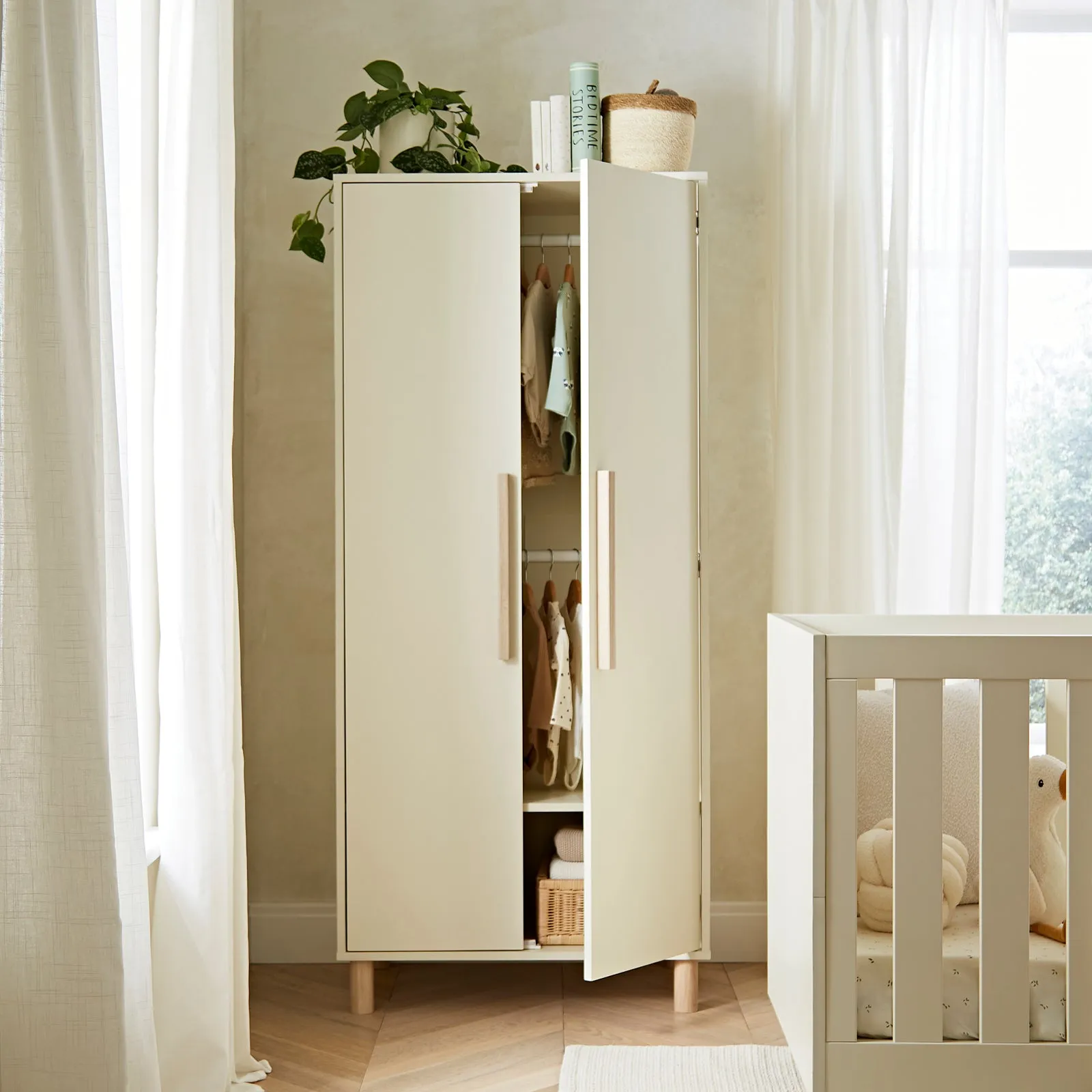 HARPER WARDROBE