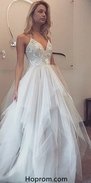 Ivory Spaghetti Straps V-neck Prom Dresses with Appliques