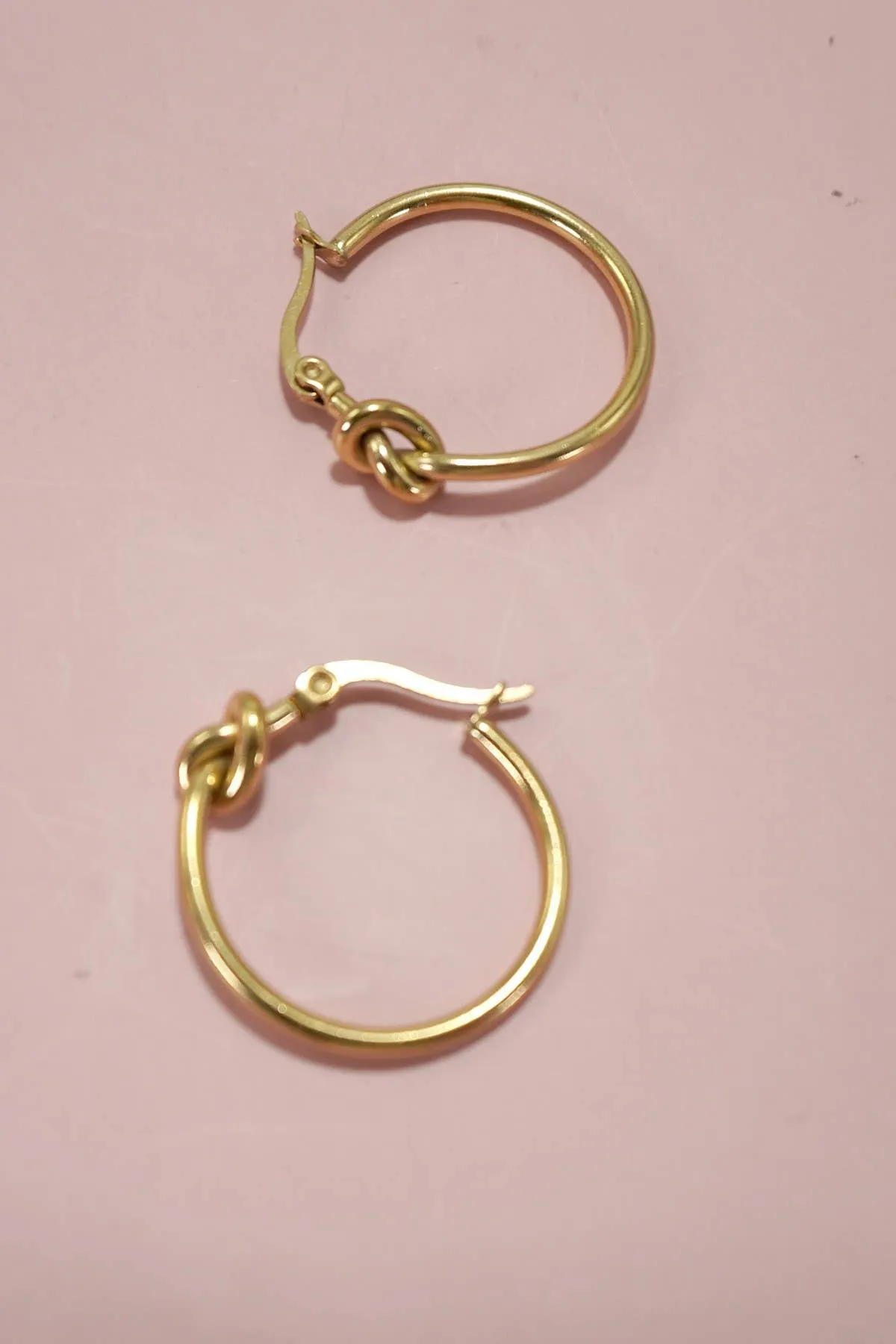 Knoted Hoops