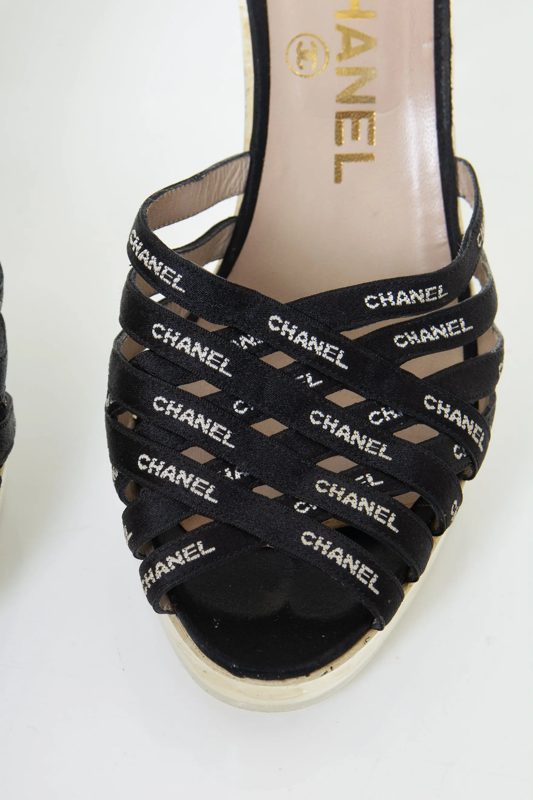 Logo Heels