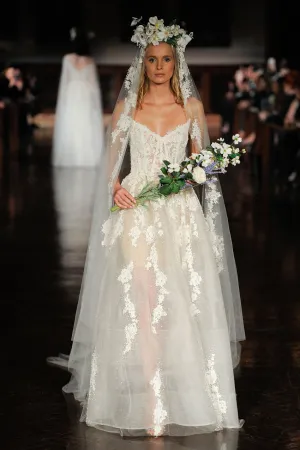 Look 10 – Breath of Life