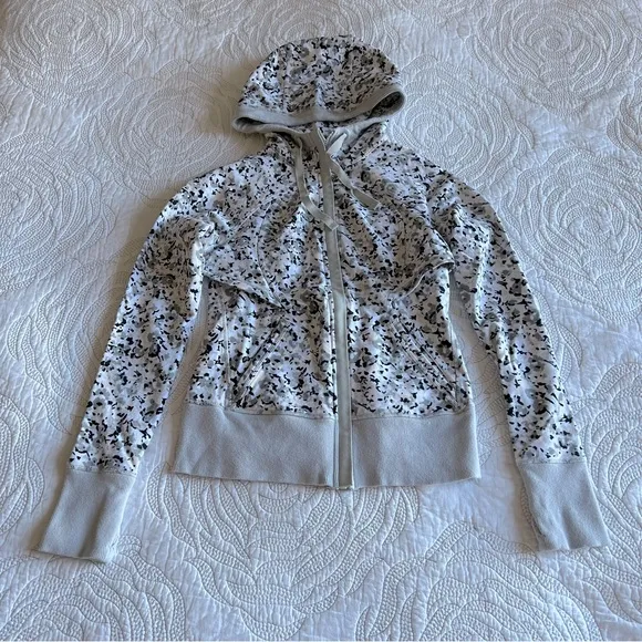 Lululemon - After Asana Hoodie - Not So Petite Fleur Silver Spoon