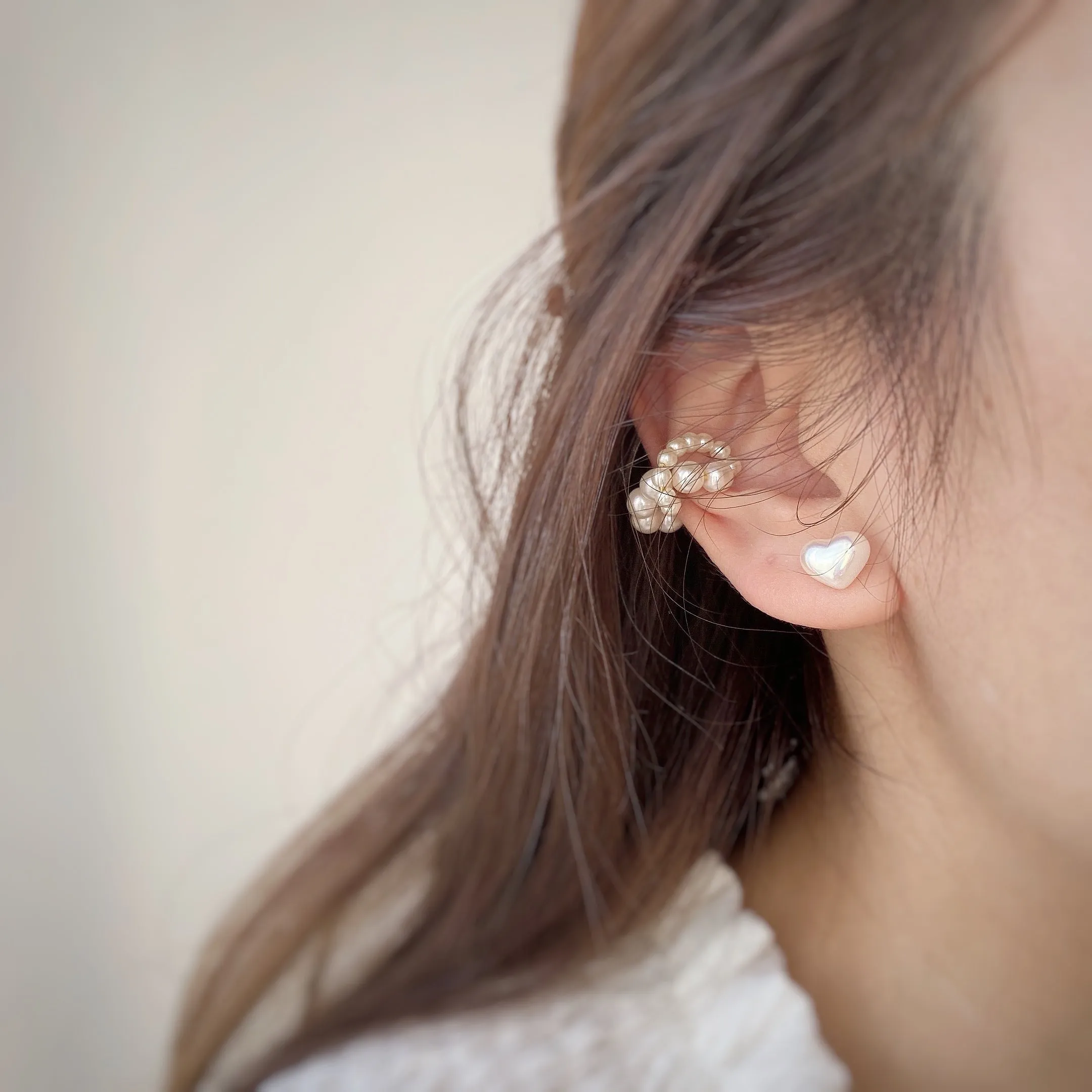 mass pearl ear cuff
