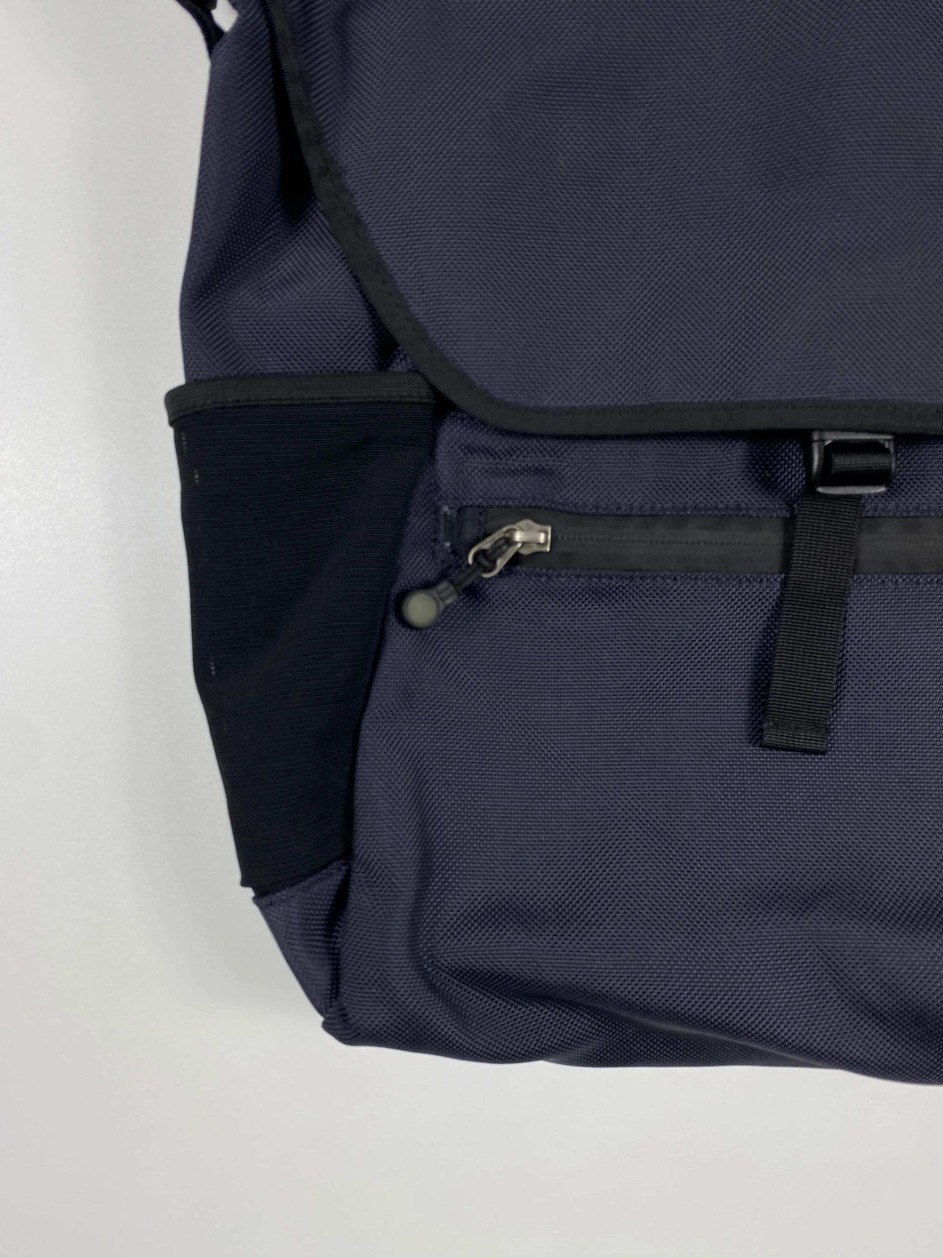 Patagonia Vertical Mass Tote Messenger Bag
