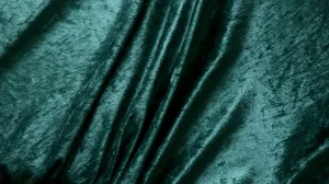 REMNANT 1.60m x 1.50m - CRUSHED VELVET  - Green colour