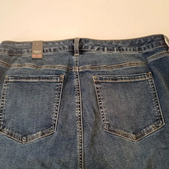 Torrid Trio Boot High-Rise Jean In El Nino Size 16-20 Short NEW!