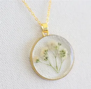 White Flower Baby's Breath Necklace Gold